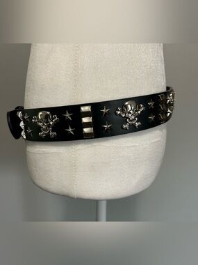 Hot Topic Black Skull & Star Studded Leather Belt Medium